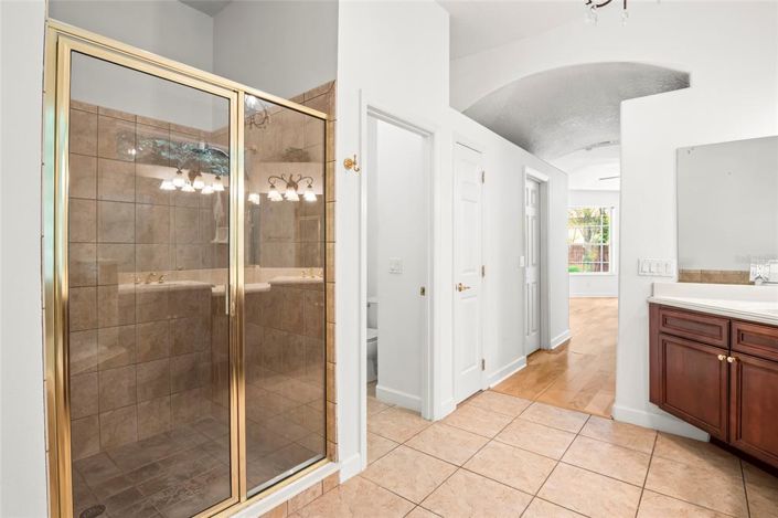 Image No.28-4 Bed Property for sale