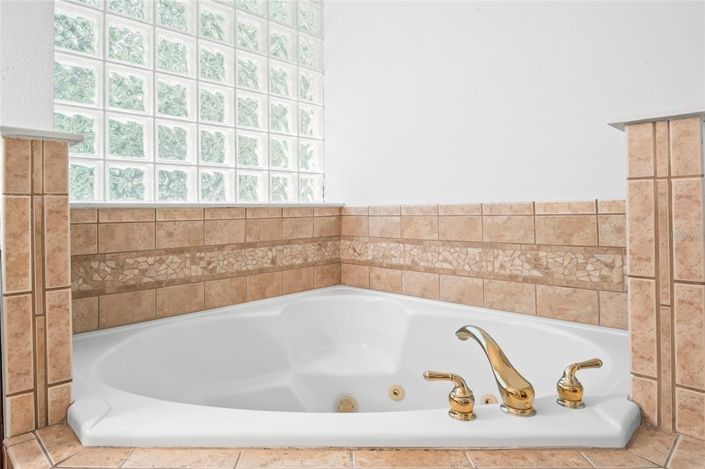 Image No.29-4 Bed Property for sale