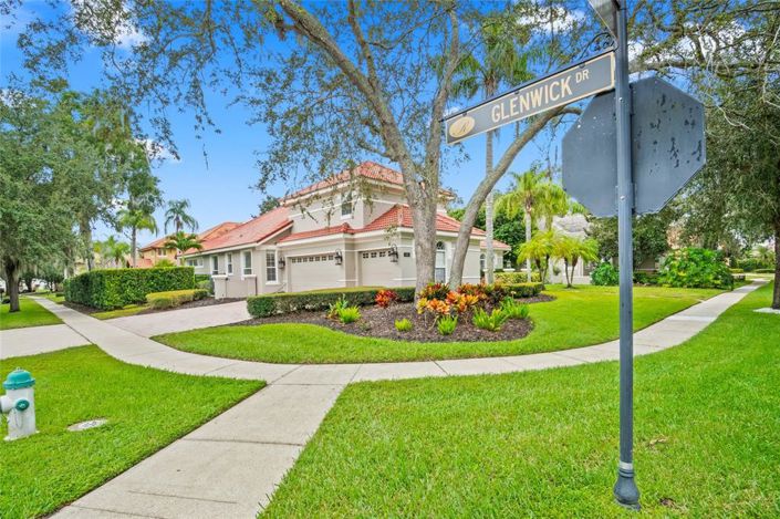 Image No.49-4 Bed Property for sale