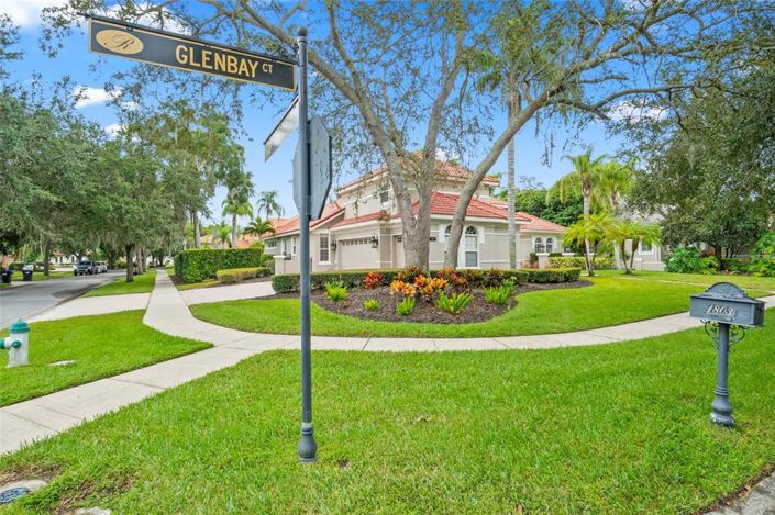 Image No.50-4 Bed Property for sale