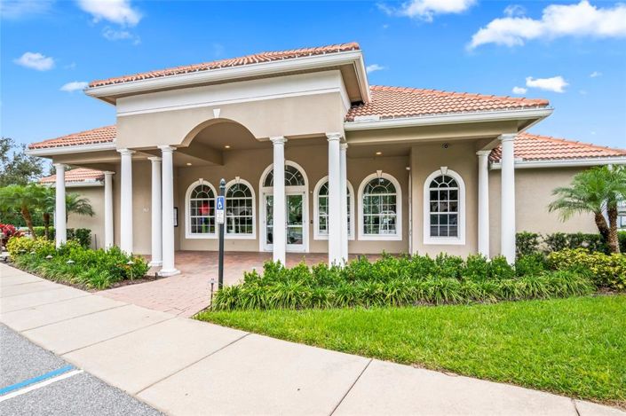 Image No.57-4 Bed Property for sale