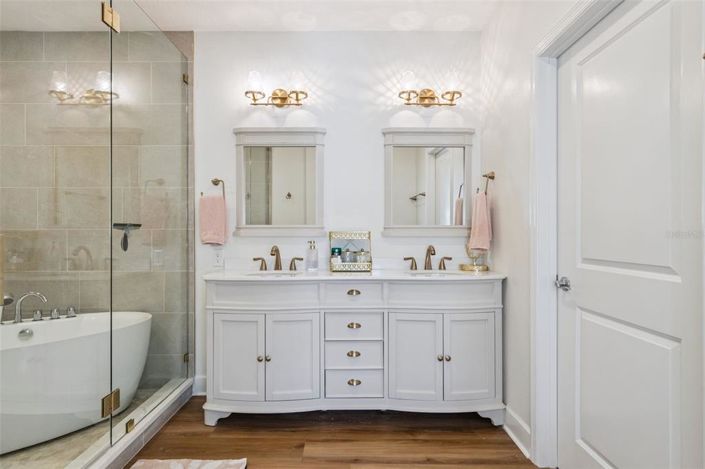 Image No.28-3 Bed Property for sale