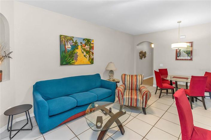 Image No.10-4 Bed Townhouse for sale