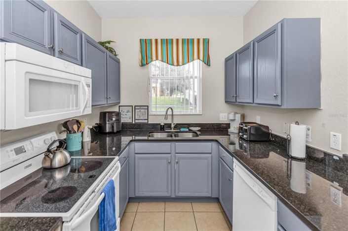 Image No.14-4 Bed Townhouse for sale