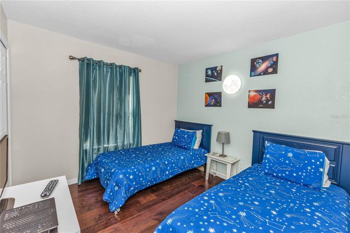 Image No.15-4 Bed Townhouse for sale