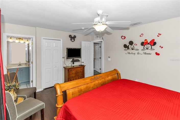 Image No.22-4 Bed Townhouse for sale