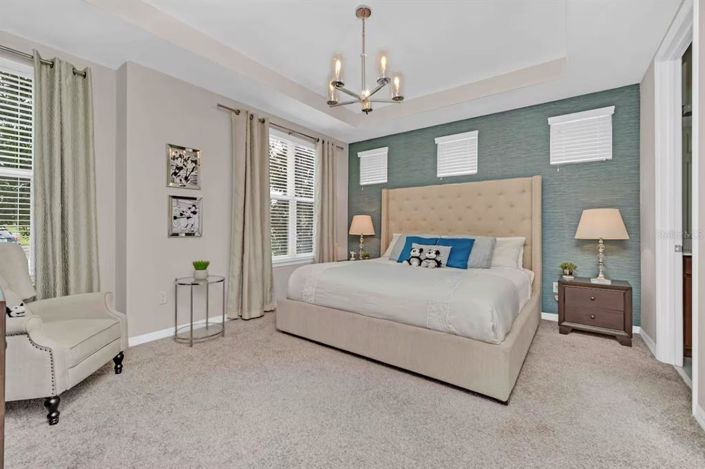 Image No.12-5 Bed Townhouse for sale