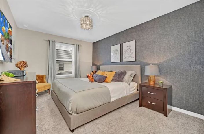 Image No.16-5 Bed Townhouse for sale