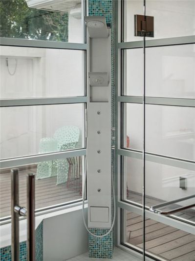 Image No.21-6 Bed Property for sale