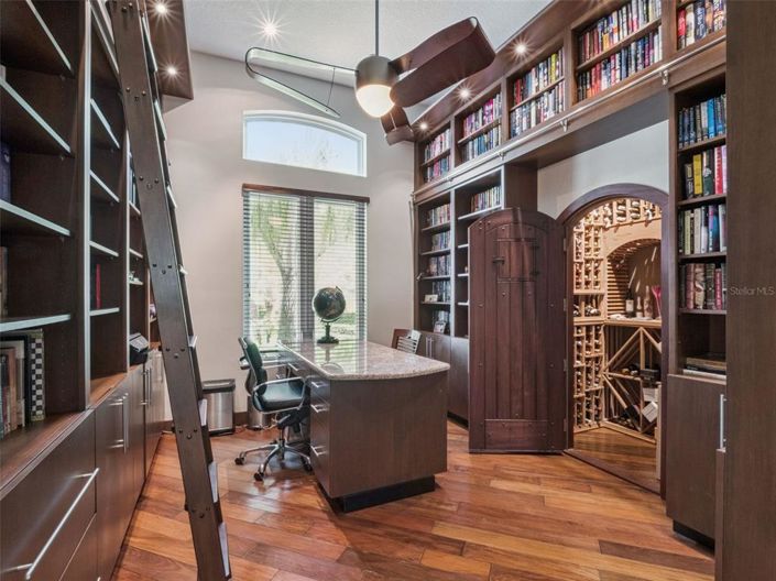 Image No.29-6 Bed Property for sale