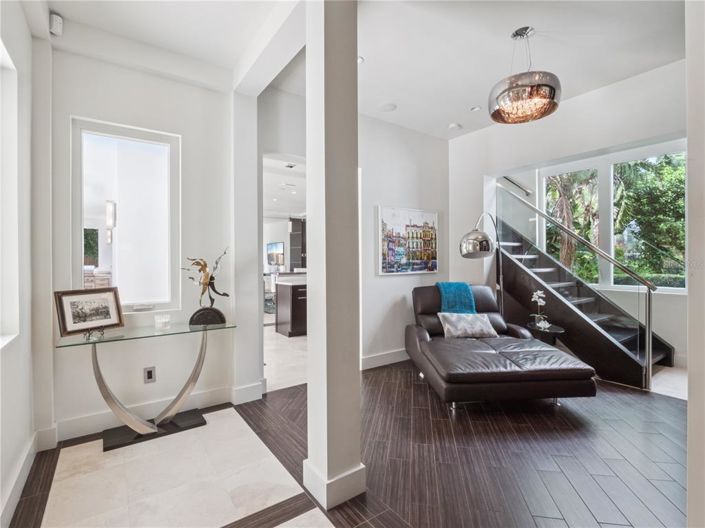 Image No.38-6 Bed Property for sale