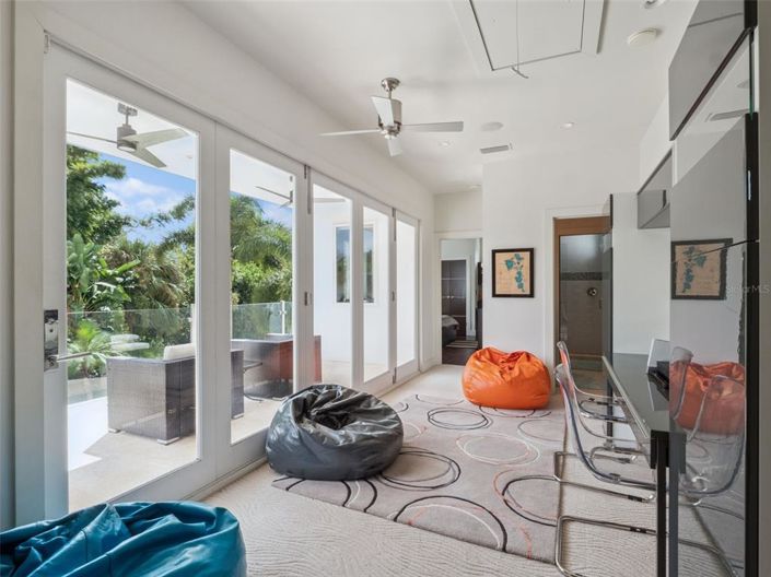 Image No.43-6 Bed Property for sale