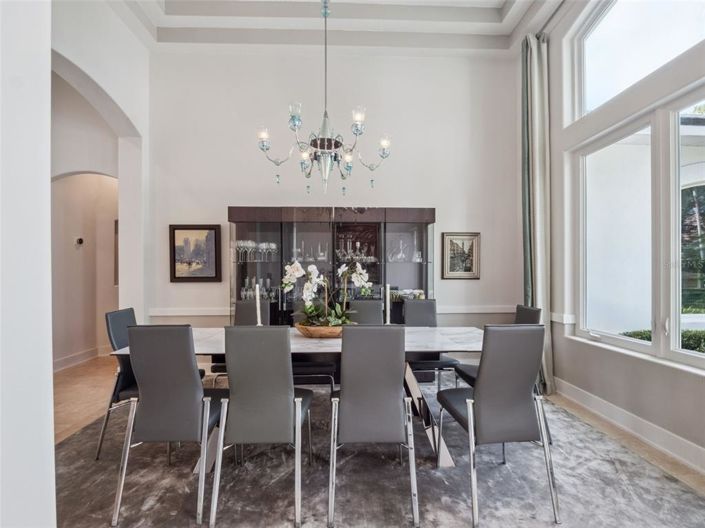 Image No.50-6 Bed Property for sale