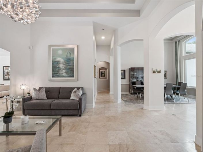 Image No.51-6 Bed Property for sale