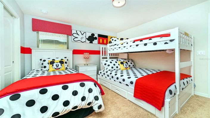 Image No.12-7 Bed Property for sale