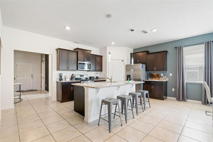 Image No.14-6 Bed Property for sale