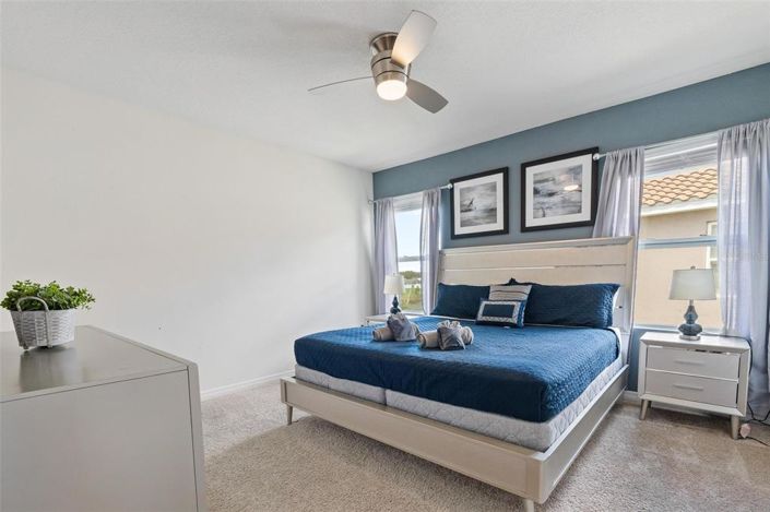 Image No.17-6 Bed Property for sale