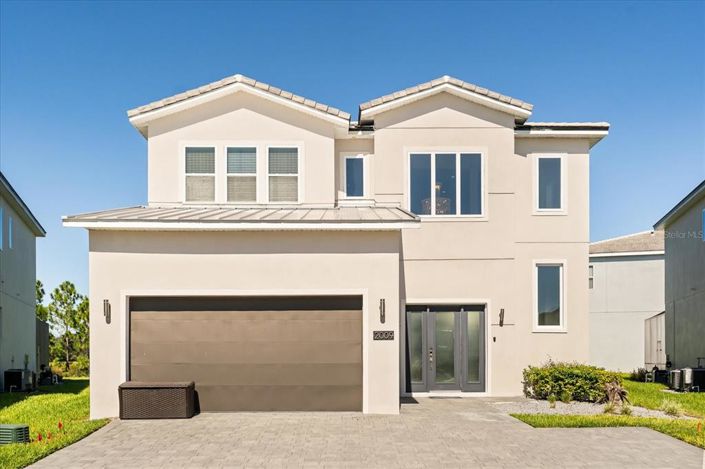 Image No.1-6 Bed Property for sale