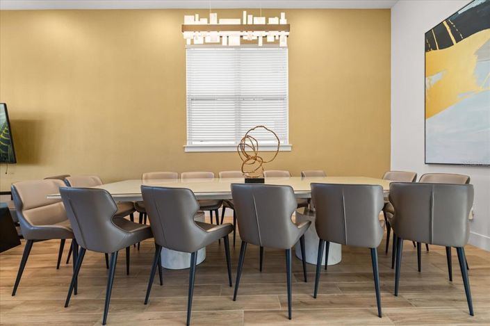 Image No.11-6 Bed Property for sale