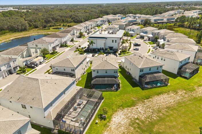 Image No.50-6 Bed Property for sale