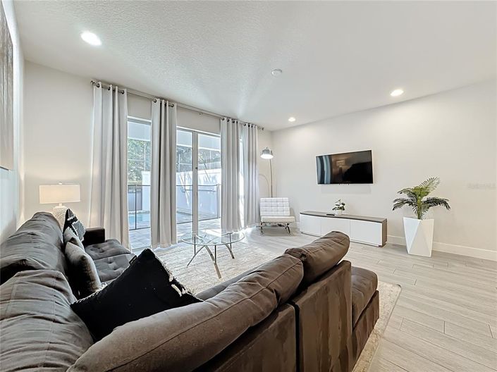 Image No.16-3 Bed Townhouse for sale