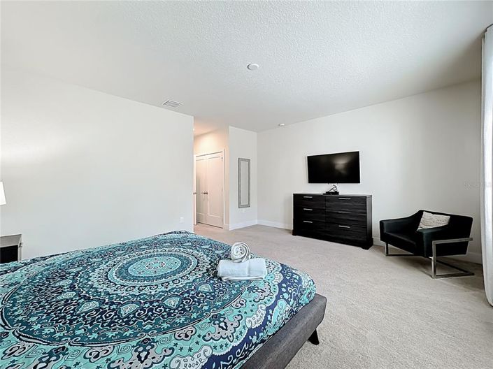 Image No.19-3 Bed Townhouse for sale