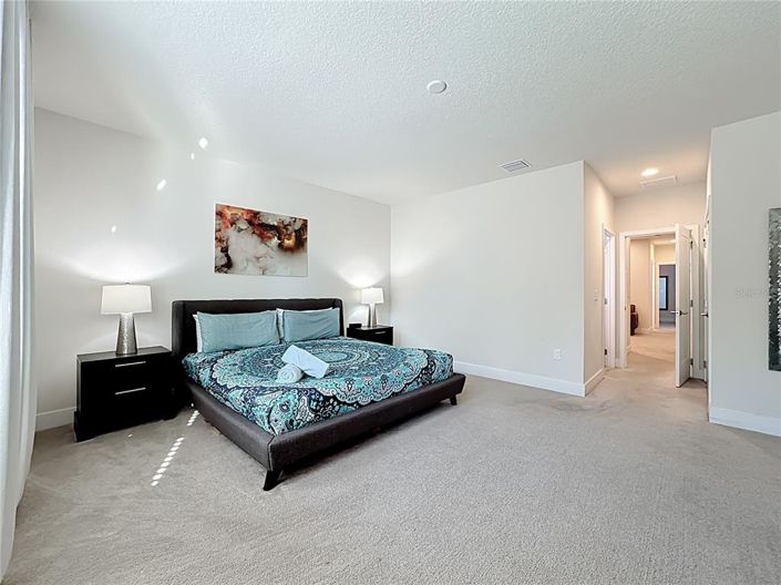 Image No.20-3 Bed Townhouse for sale