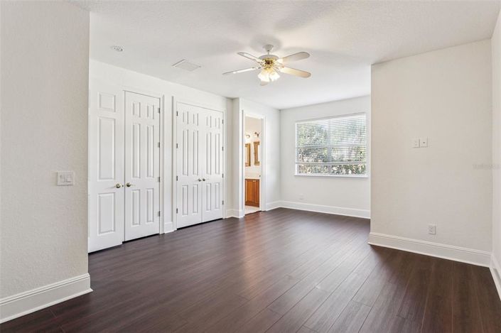 Image No.20-5 Bed Property for sale