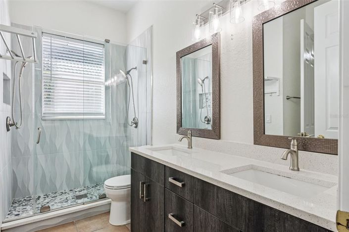 Image No.24-5 Bed Property for sale