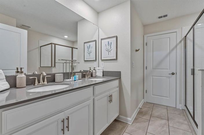 Image No.21-8 Bed Property for sale