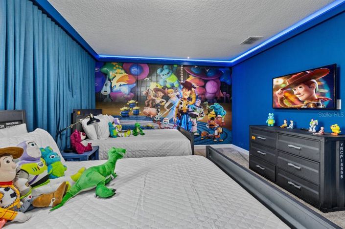 Image No.26-8 Bed Property for sale