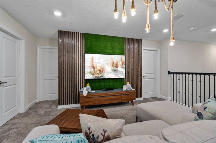 Image No.29-8 Bed Property for sale