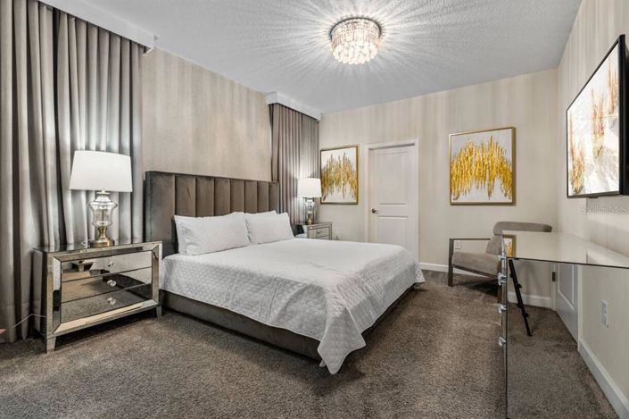 Image No.32-8 Bed Property for sale