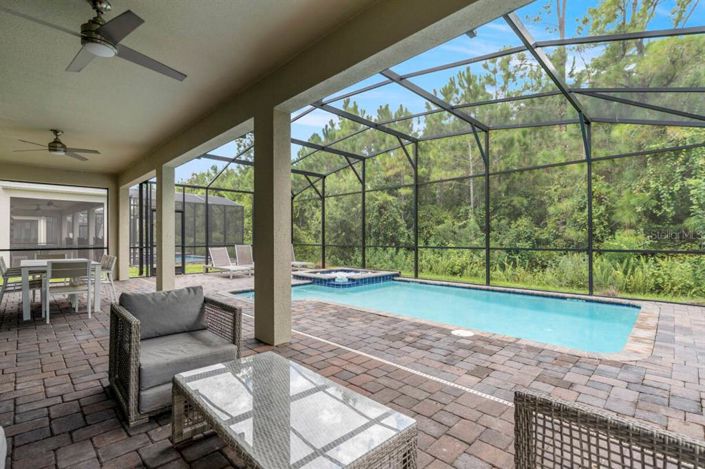 Image No.38-8 Bed Property for sale