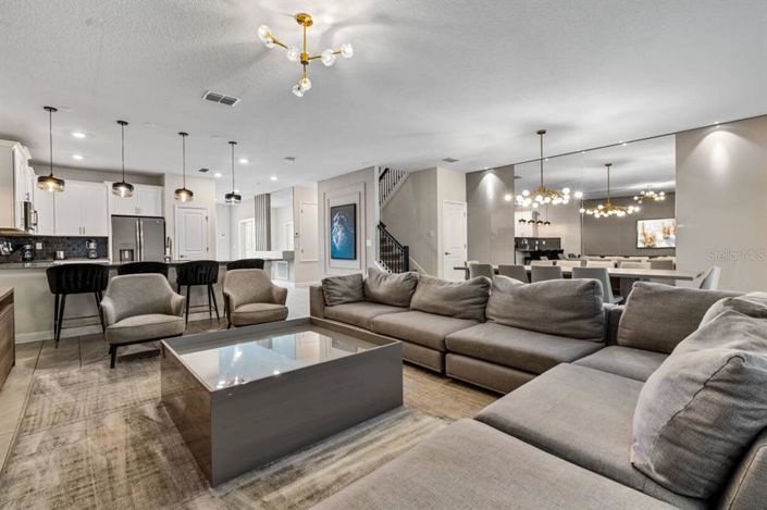 Image No.6-8 Bed Property for sale