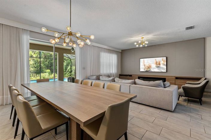 Image No.9-8 Bed Property for sale