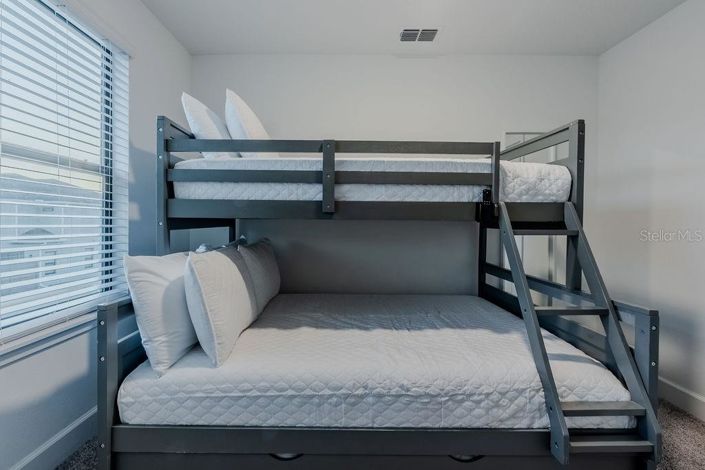 Image No.25-4 Bed Townhouse for sale