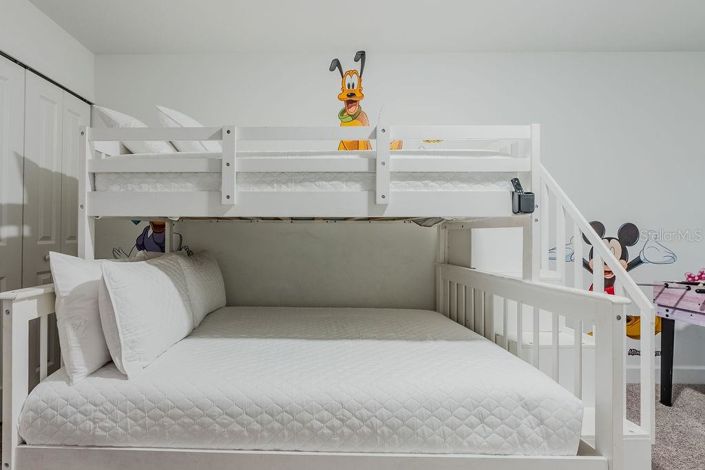 Image No.36-4 Bed Townhouse for sale