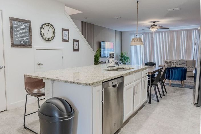 Image No.4-4 Bed Townhouse for sale