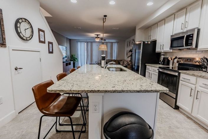 Image No.7-4 Bed Townhouse for sale