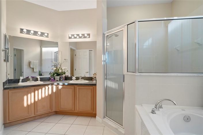 Image No.13-4 Bed Property for sale