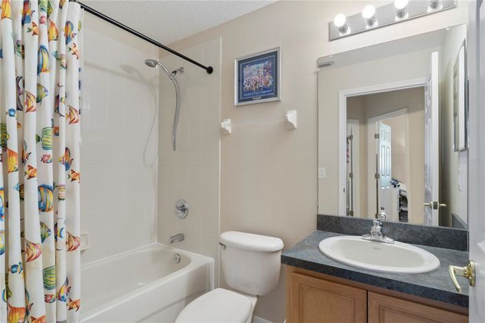 Image No.17-4 Bed Property for sale