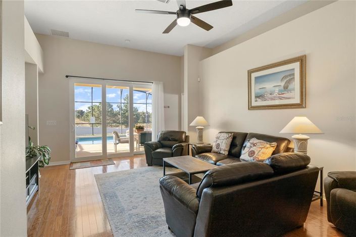 Image No.8-4 Bed Property for sale