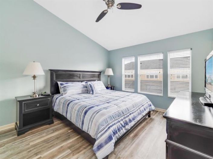 Image No.10-3 Bed Townhouse for sale