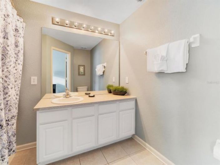 Image No.11-3 Bed Townhouse for sale