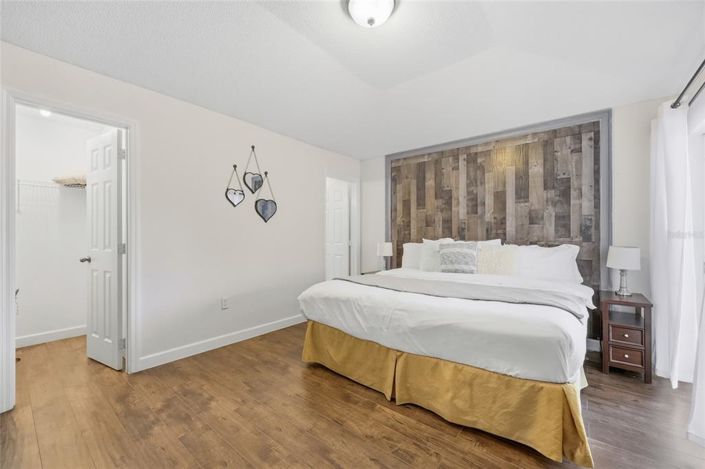 Image No.18-4 Bed Property for sale