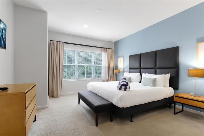 Image No.19-2 Bed Townhouse for sale