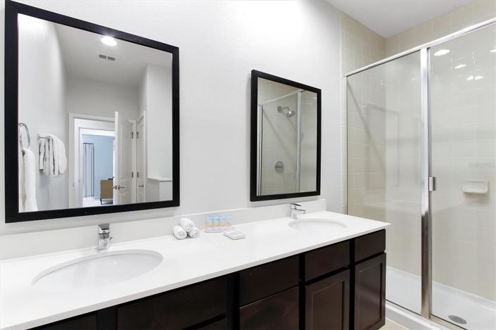 Image No.27-2 Bed Townhouse for sale