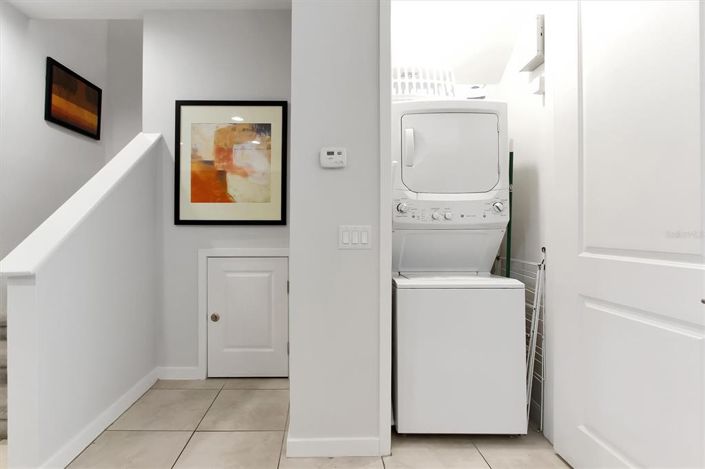 Image No.29-2 Bed Townhouse for sale