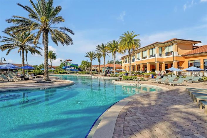 Image No.38-2 Bed Townhouse for sale